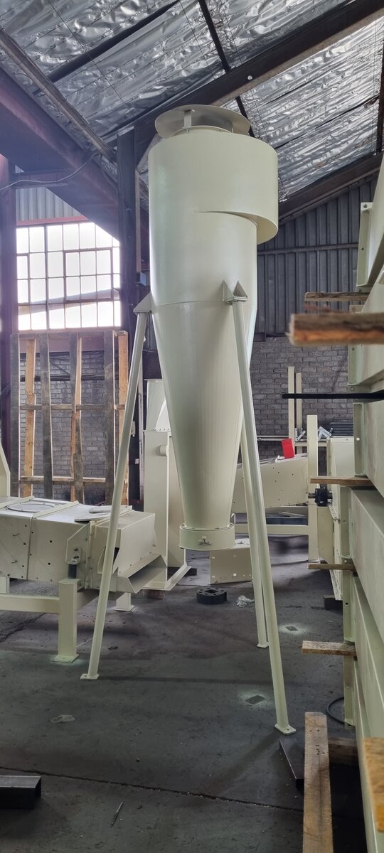 Aspiration and dust extraction system by Facet Engineering