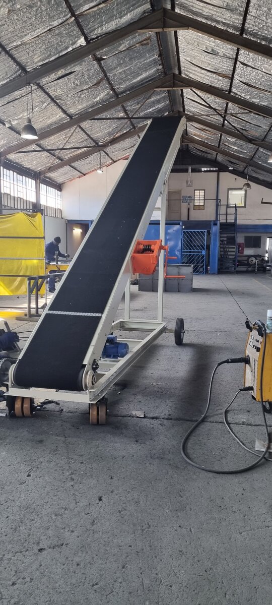 Mobile bag stacker front view by Facet Engineering