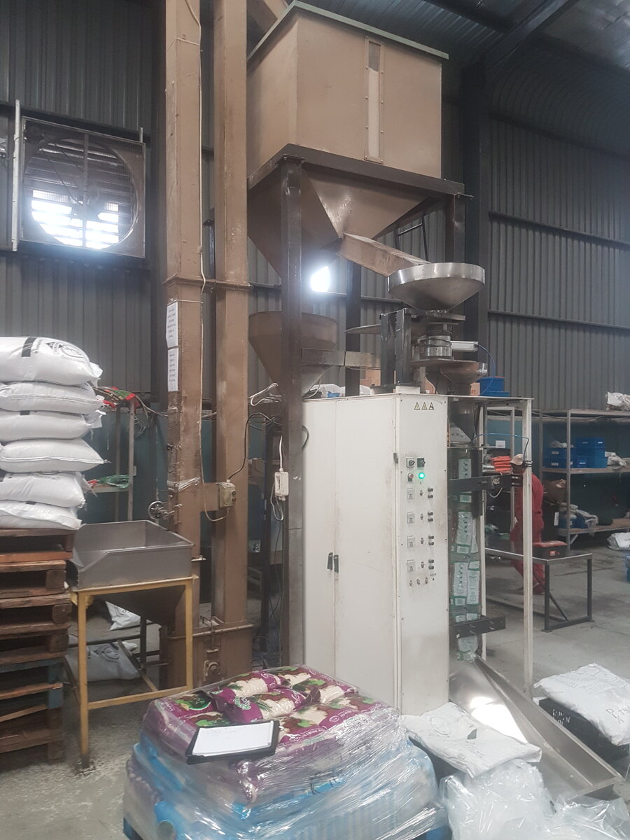 Bucket elevator in a grain handling plant