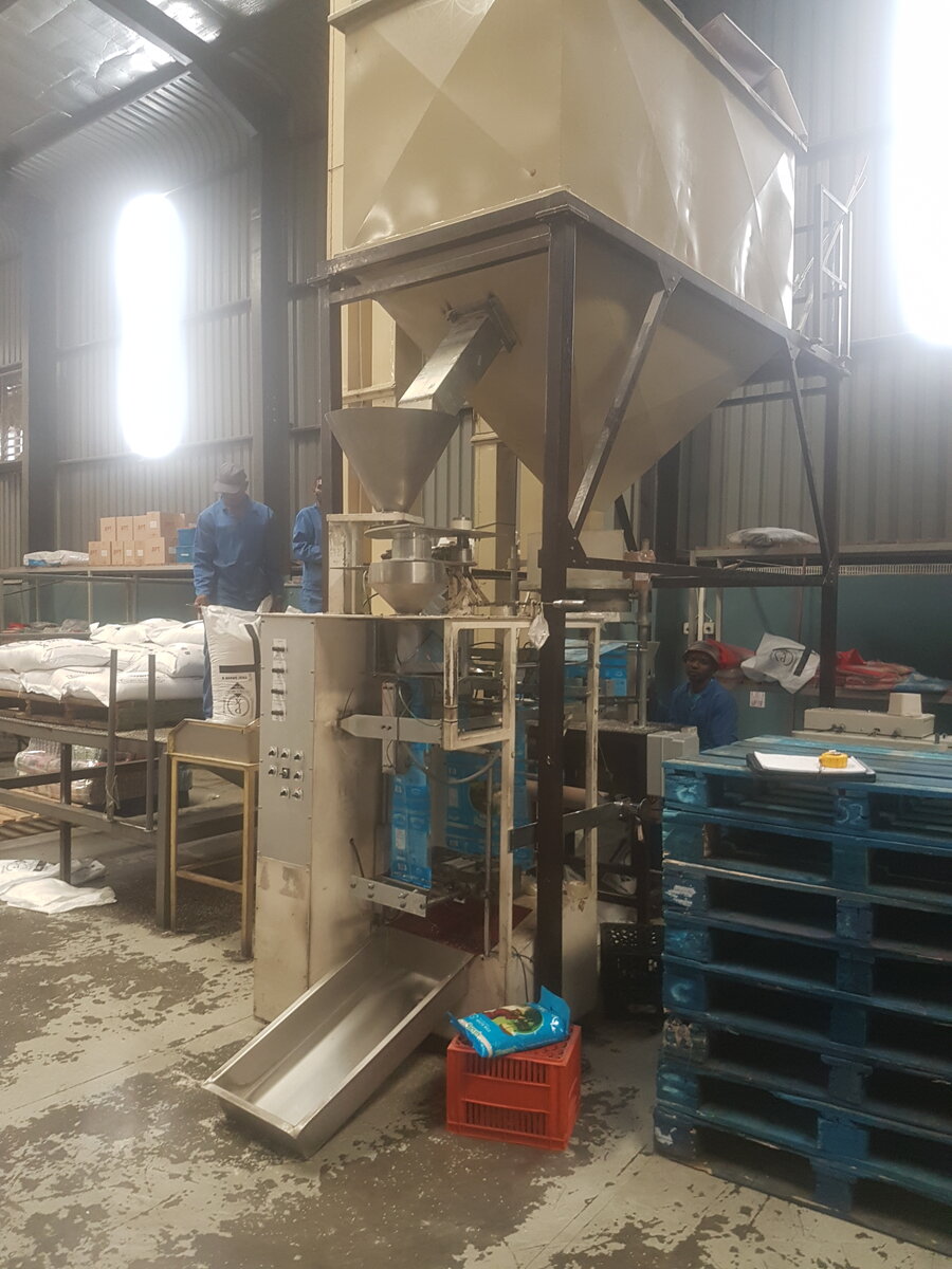 Bucket elevator head section