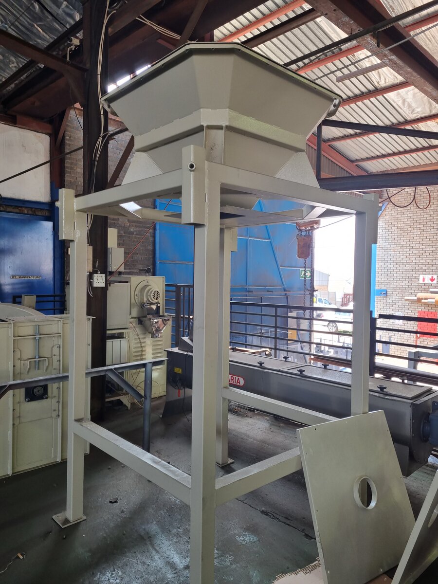 Bulk bag discharger by Facet Engineering