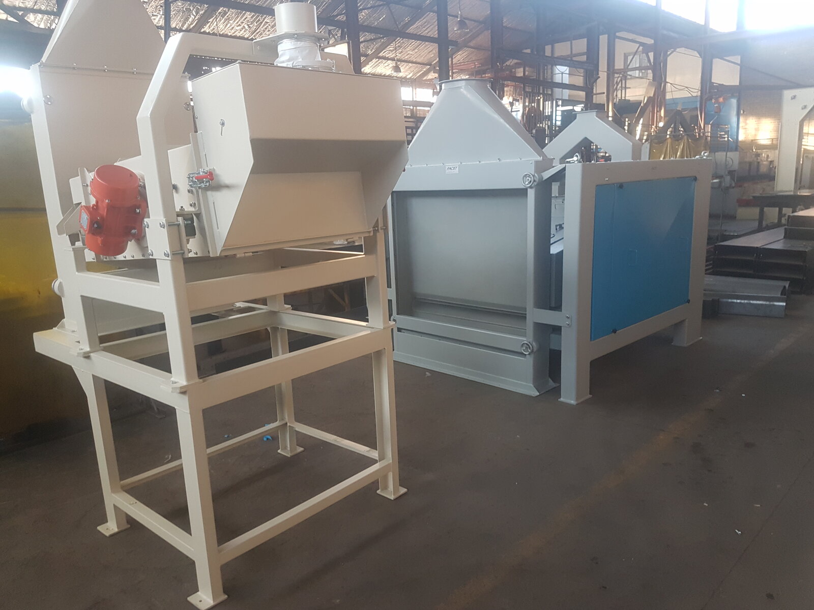 Grain cleaner with aspiration system