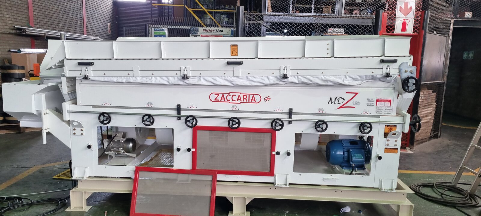 Gravity table in grain cleaning plant