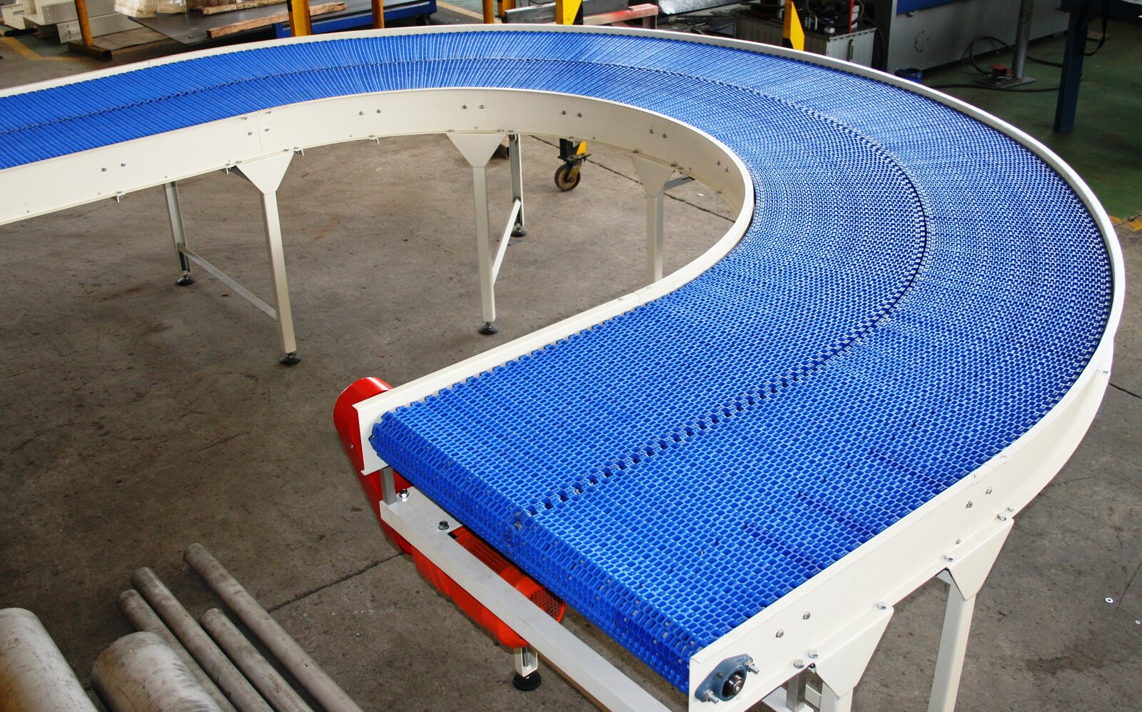 180-degree bend modular belt conveyor by Facet Engineering