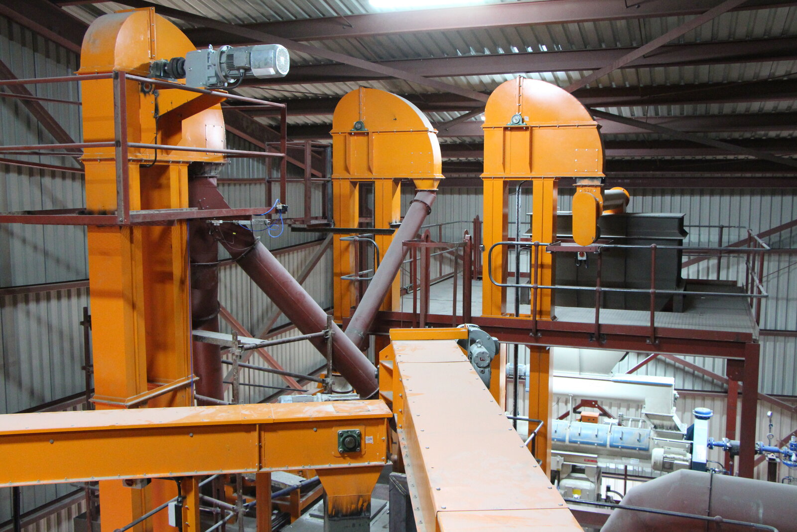 Multiple bucket elevators in a plant by Facet Engineering